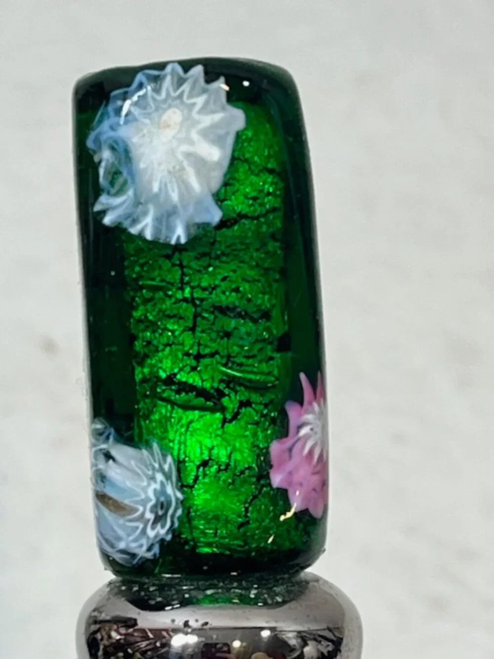 VTG Handmade Murano style Wine Bottle Stopper Green Glass Floral Metal End 4
